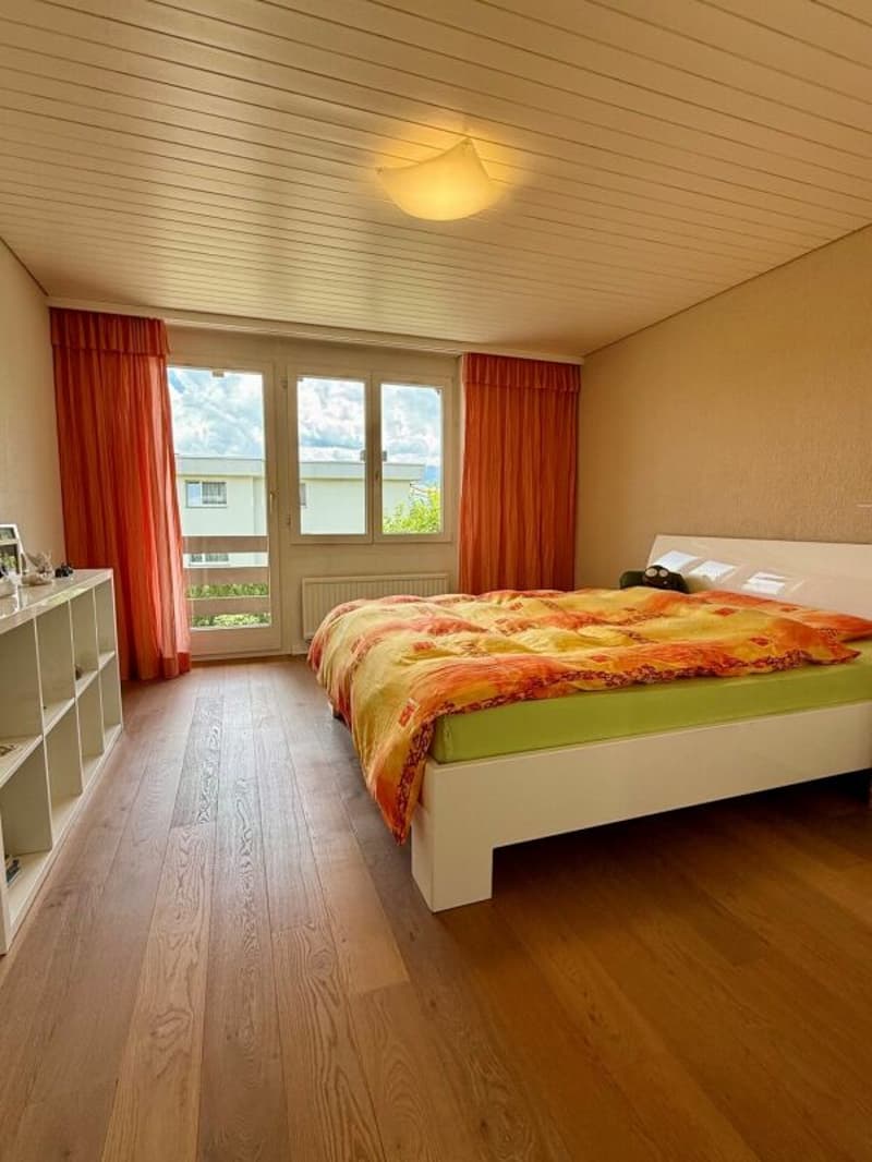 6.5-Room Row House in a Preferred Residential Area (5)