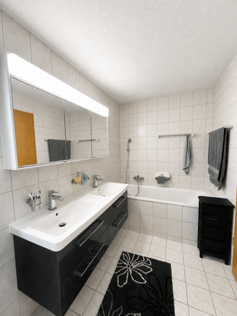 Modernisierte 4.5-Zimmer-Wohnung mit Weitsicht (6)