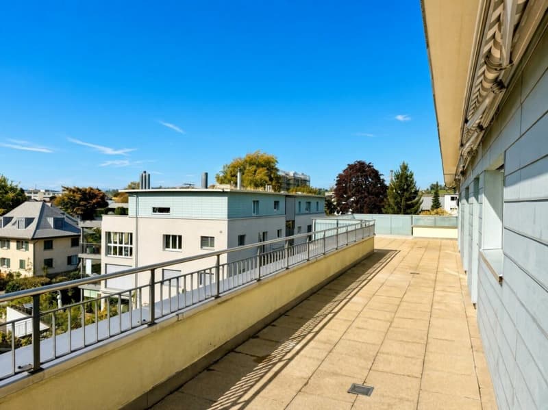 Exklusive 5.5-Zimmer-Attikawohnung mit Wintergarten und Sauna in Seenähe (19)