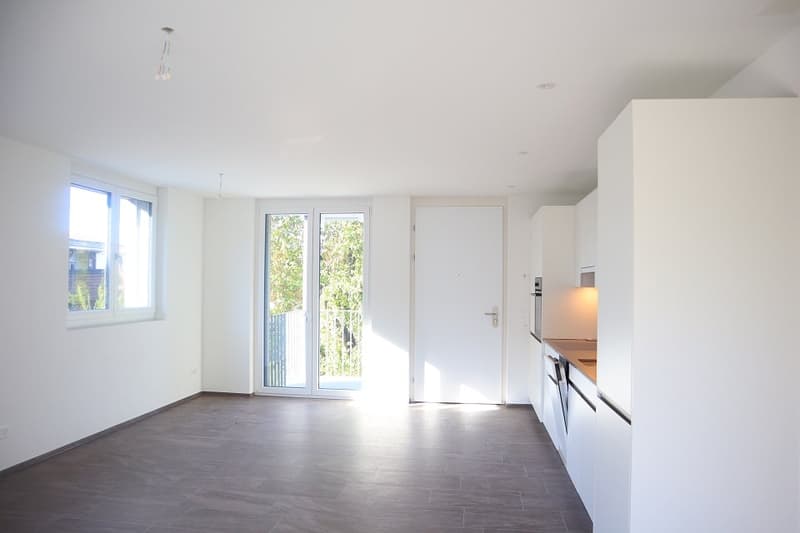 Mitten im Geschehen: Helle 2.5-Zimmwohnung im Herzen der Stadt (3)