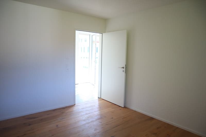 Mitten im Geschehen: Helle 2.5-Zimmwohnung im Herzen der Stadt (8)