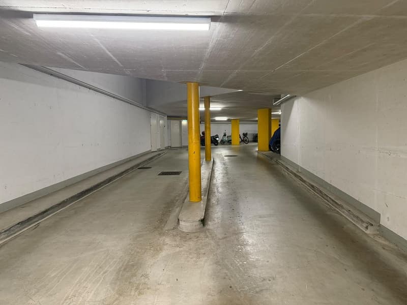Places de stationnement à Adliswil à louer (2)