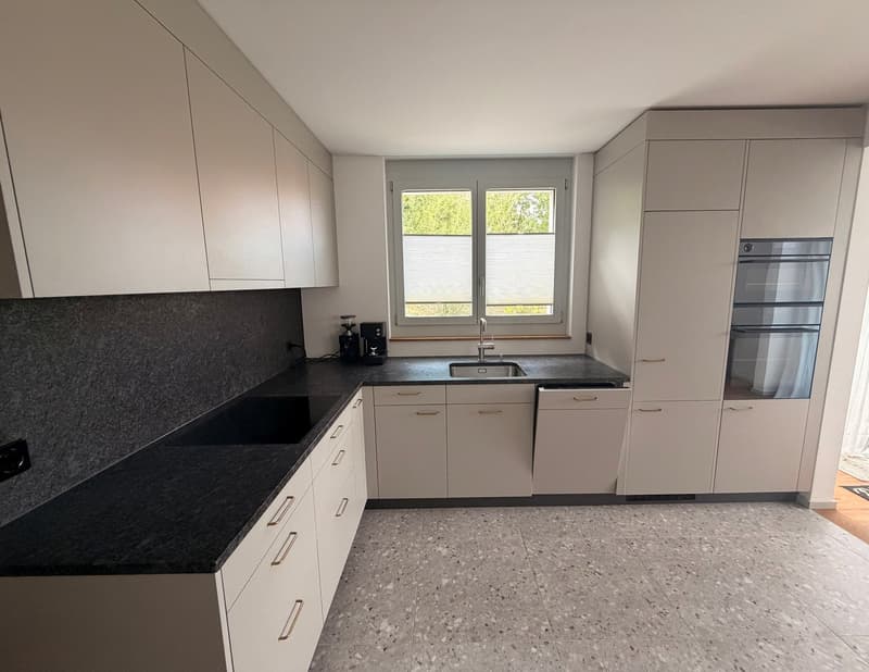 Wohnen im Grünen  Moderne 3.5-Zimmerwohnung in Zürich-Witikon (2)