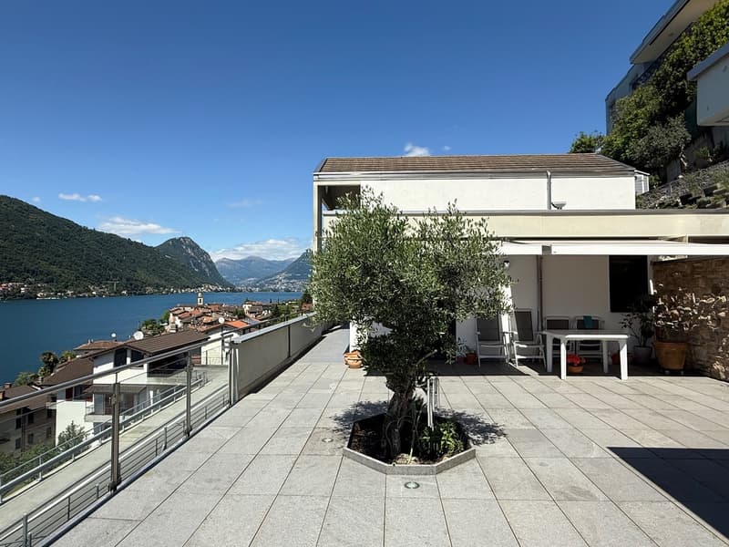 VILLA MODERNA CON BELLISSIMA VISTA LAGO DI 180 (1)