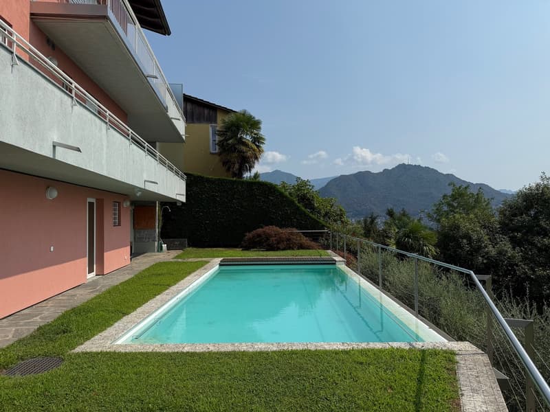 Exklusive Villa mit atemberaubender Aussicht auf den Luganersee (6)