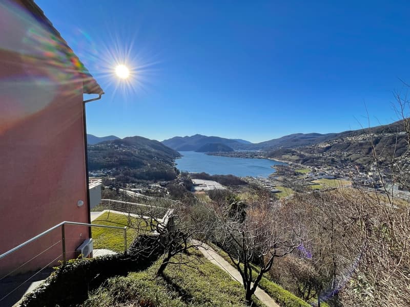 Exklusive Villa mit atemberaubender Aussicht auf den Luganersee (7)
