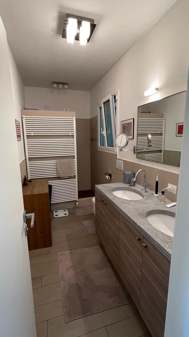 Valsolda: Beautifully renovated villa on Lake Lugano (9)
