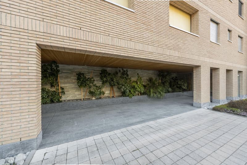 RESIDENZA NAUTILUS: Prestigioso 5,5 locali con giardino (2)