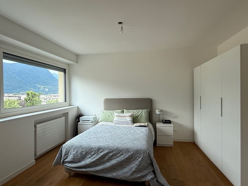 GROßES UND MODERNES 2.5 ZIMMER WOHNUNG IM ZENTRUM mit Klimaanlage (5)