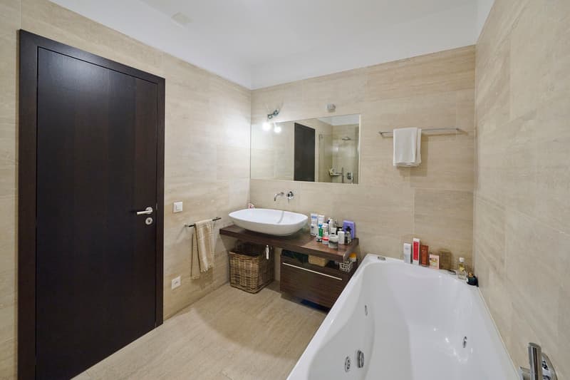 IN CONDOMINIO DI PRESTIGIO A DUE PASSI DAL CENTRO (10)