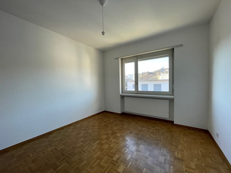 Letztes Stockwerk 3.5 Zimmer in der Nähe aller Annehmlichkeiten (6)