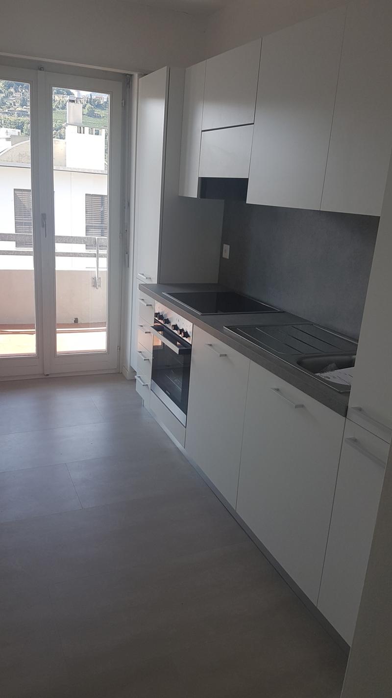 Letztes Stockwerk 3.5 Zimmer in der Nähe aller Annehmlichkeiten (4)
