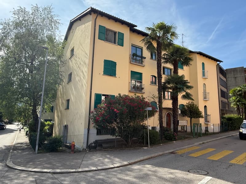 COMODO APPARTAMENTO 4 LOC. IN ZONA TRANQUILLA (1)