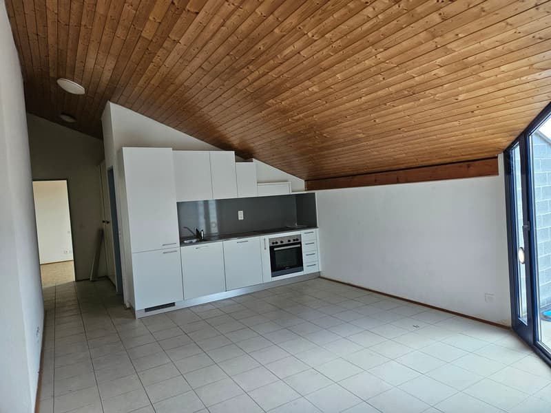 Schöne 2.5-Zimmer-Wohnung in ruhiger, sehr günstiger Lage - letztes Stockwerk (7)