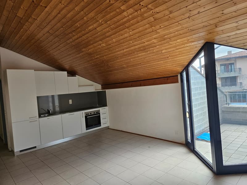 Schöne 2.5-Zimmer-Wohnung in ruhiger, sehr günstiger Lage - letztes Stockwerk (11)