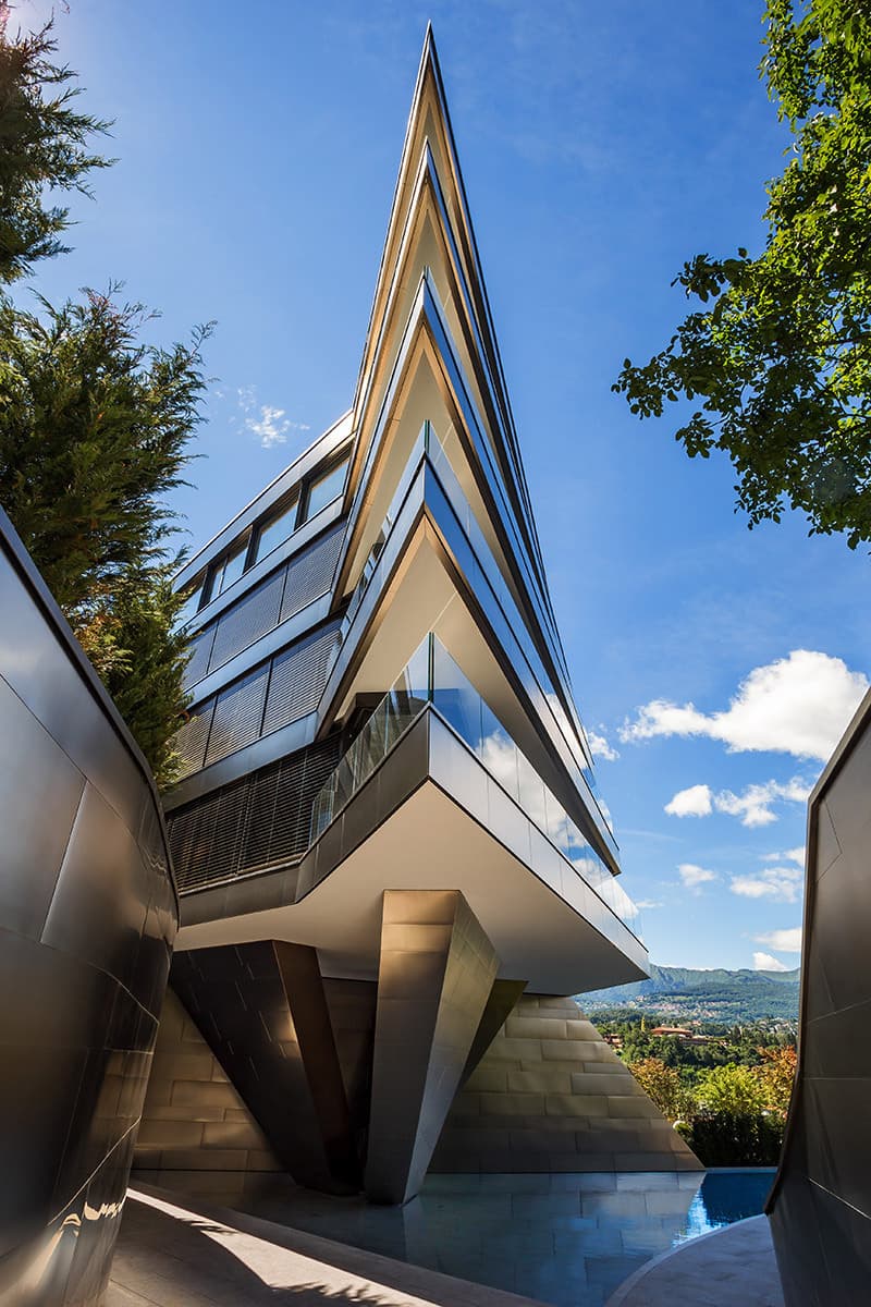 Unique lake-view penthouse in Prestigious Nizza Paradise Residence (12)