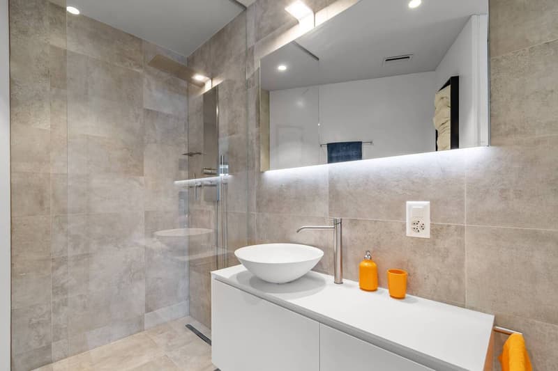 Unique lake-view penthouse in Prestigious Nizza Paradise Residence (9)