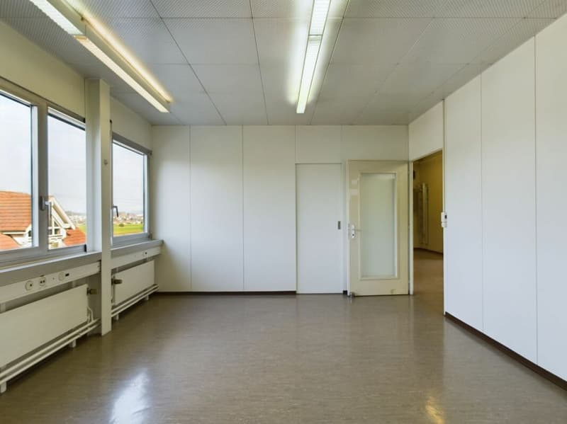 Modern and versatile office spaces in Hendschiken! (6)