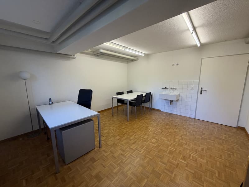 Charmantes Gewerbelokal / Büro in Brütten – ca. 20 m² (4)