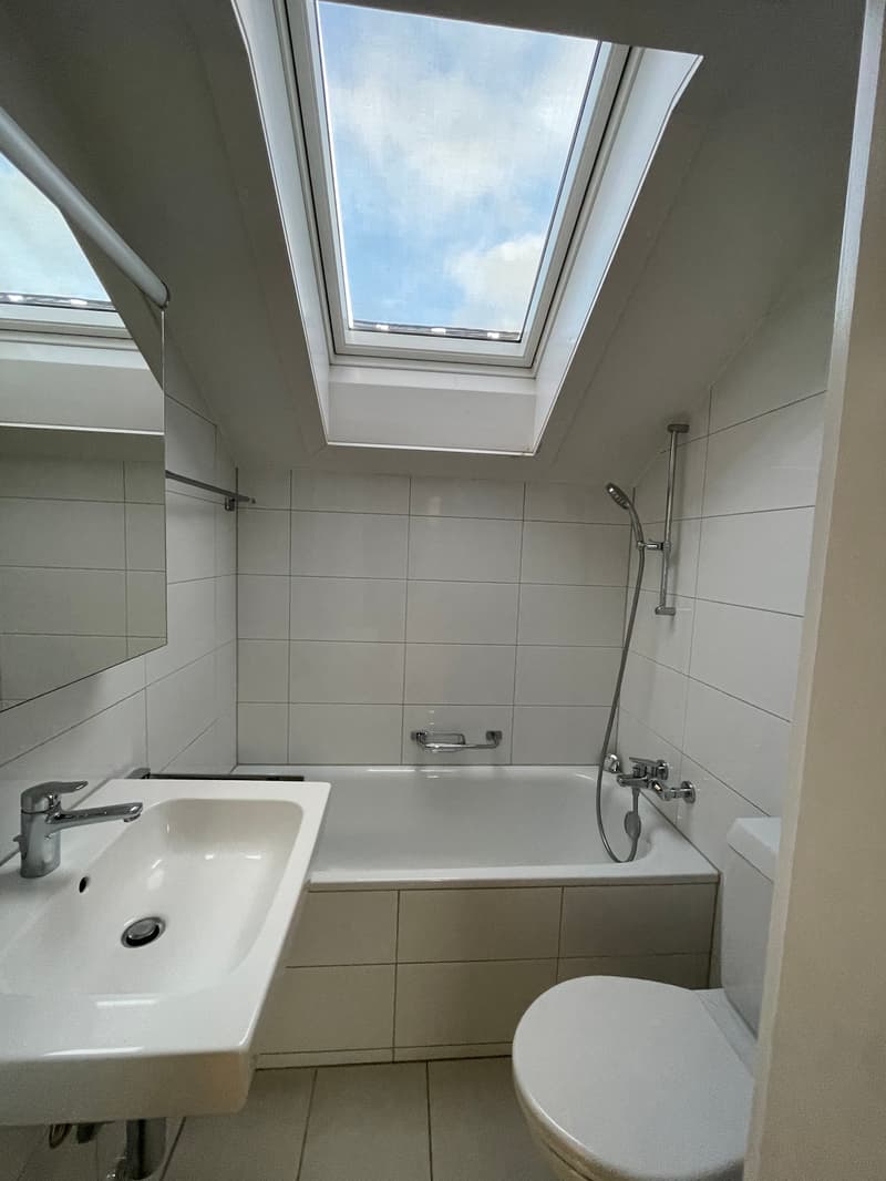 Charmantes 1.5 Zimmer-Dachgeschoss-Wohnung in Bassersdorf (7)