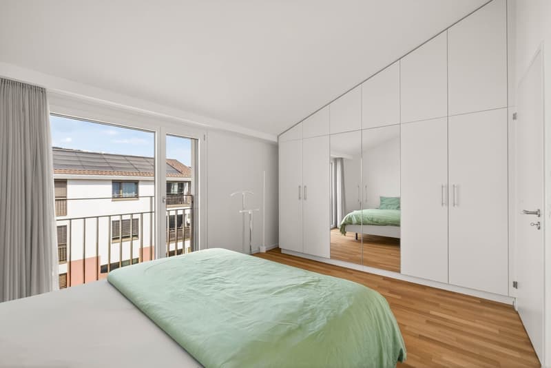 Neuwertige 4,5-Zimmer-Dachwohnung mit viel Stauraum (8)