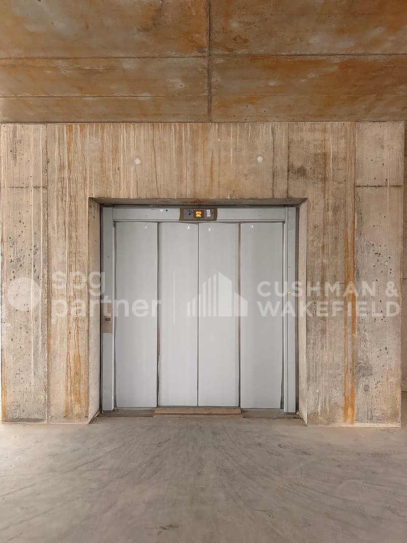 SPARK - Industrial and artisanal premises with terrace and 180-degree view (5)