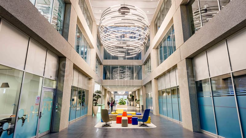 TEMPO - Superficie high-tech in un edificio contemporaneo certificato BREEAM e MINERGIE (5)