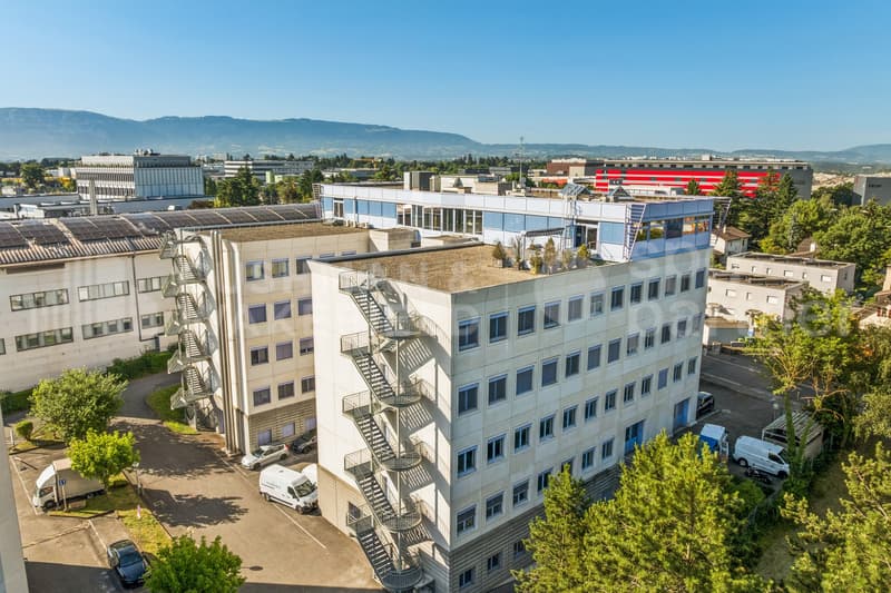 Büroflächen mit Glasfaser, Lieferung und Parkplätzen in Meyrin - Grand-Puits 42 (4)