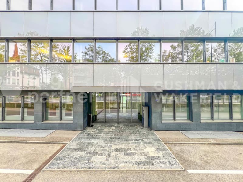 Superficie di uffici di 469 m² | Divisibile | Petit-Lancy (2)