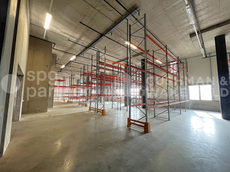 Grenet 21 - Magazzini logistici, laboratori artigianali e uffici moderni con terrazza (5)