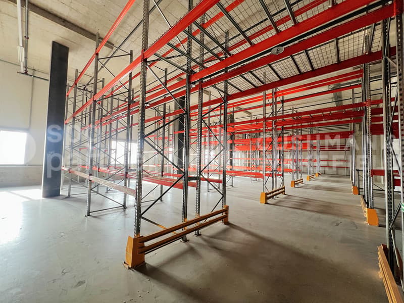 Grenet 21 - Magazzini logistici, laboratori artigianali e uffici moderni con terrazza (7)