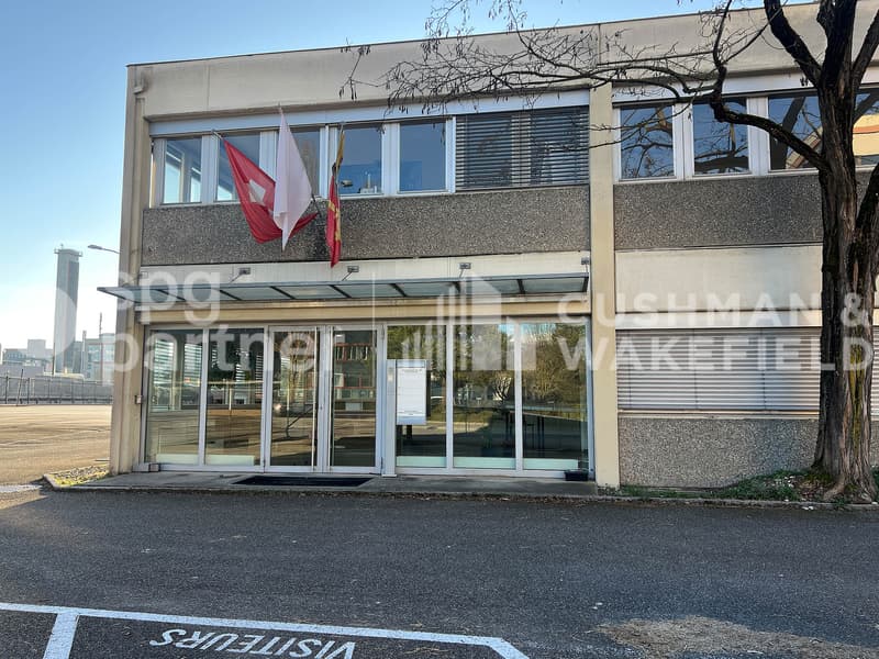 Fläche von 312 m² im Erdgeschoss für handwerkliche Tätigkeit, Showroom oder B2B-Tätigkeit (2)