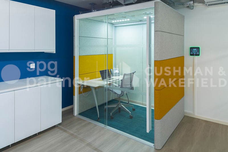 820 m² di uffici di alta gamma, a due passi dal lago (11)