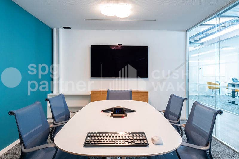 820 m² di uffici di alta gamma, a due passi dal lago (3)