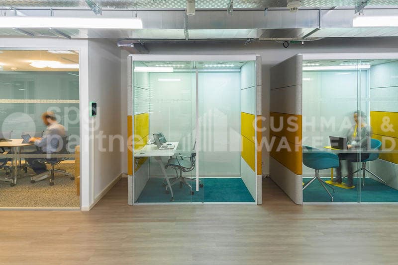 820 m² di uffici di alta gamma, a due passi dal lago (10)