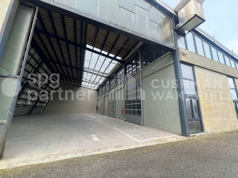 Grande surface industrielle de 2'390 m² | Rare à Genève | Disponible immédiatement (4)