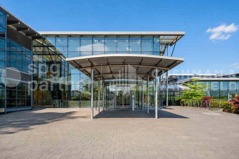 Grande surface de bureaux aménagés de 1?450 m² à louer - Onyx Business Park (1)