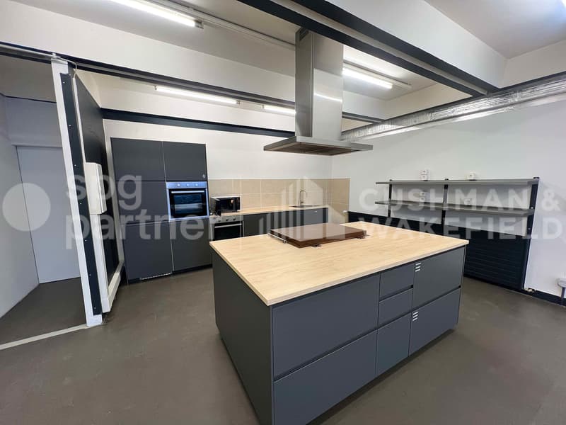 Werkstatt und Lager von 1'470 m² mit Außenhof in Petit-Lancy (7)