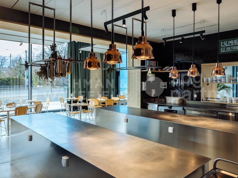 Ristorante di 336 m² con due terrazze e deposito a Charmilles, Ginevra (5)