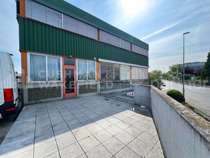 Atelier, showroom et bureaux - 940 m² | SATIGNY?ZIMEYSA (13)