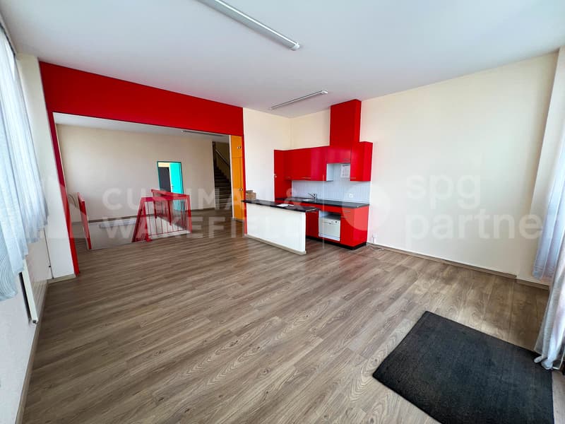 Atelier, showroom et bureaux - 940 m² | SATIGNY?ZIMEYSA (7)