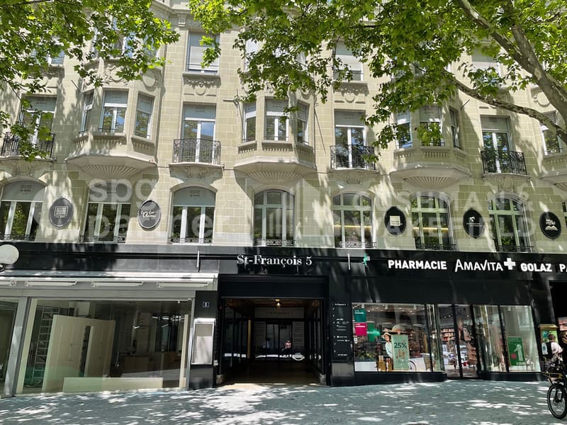 Bureauxde standing, Plug&Play dans l'hyper-centre lausannois - Pl. St-François 5 (1)