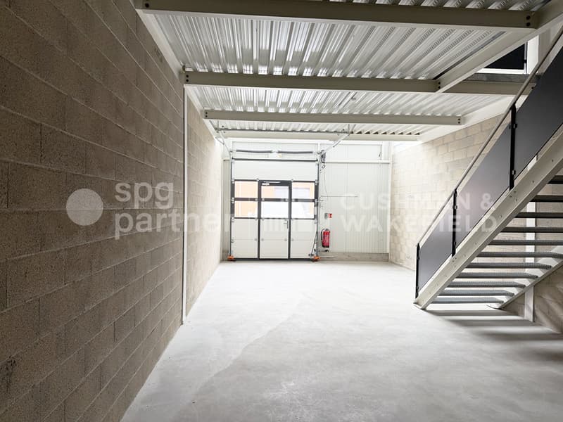 Box d'activités lumineux et flexibles aux portes de Lausanne - Chemin du Bosquet (4)