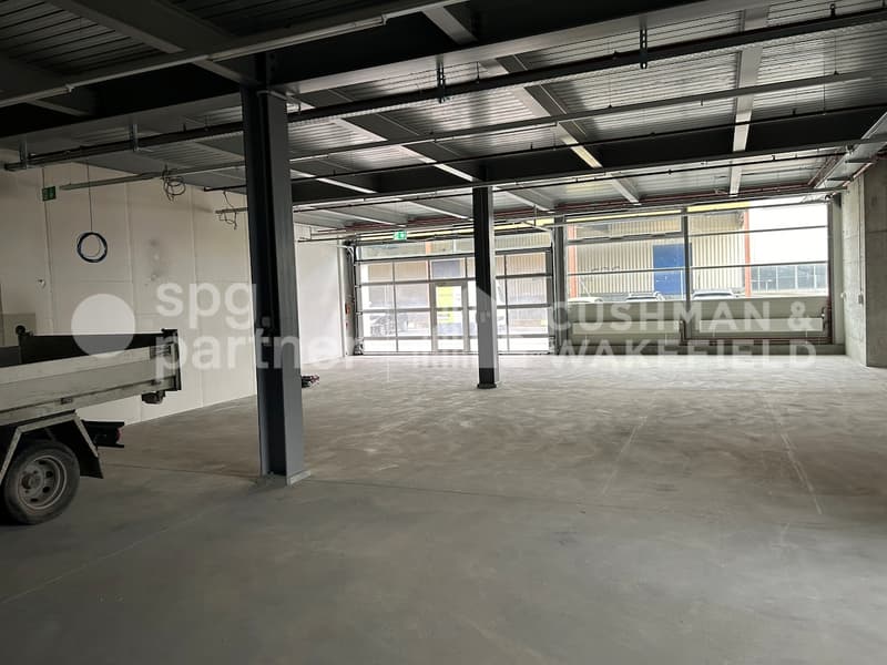Ateliers et bureaux Plug & Play dans une zone stratégique - Champ Colin (8)