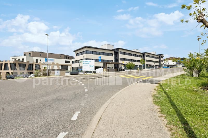 Aubonne Business Park, bureaux & arcade commerciale (11)