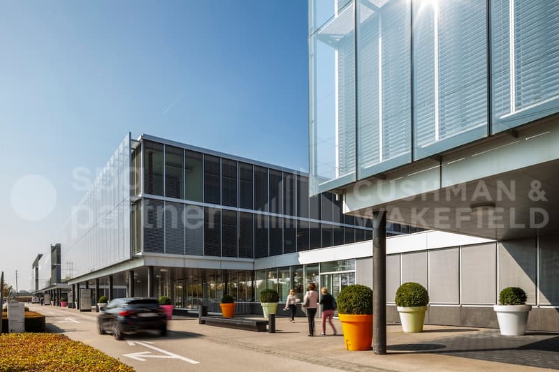 A-One Business Center Bureaux Plug & Play avec vue sur le Lac (3)