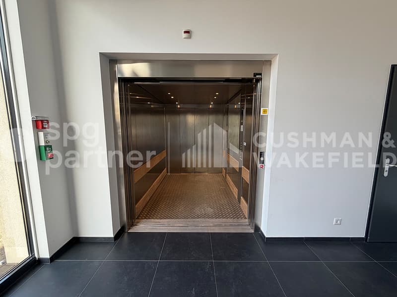 Surfaces modulables - atelier, production, bureau - prêtes pour votre projet - Vuarpillère 27 (12)