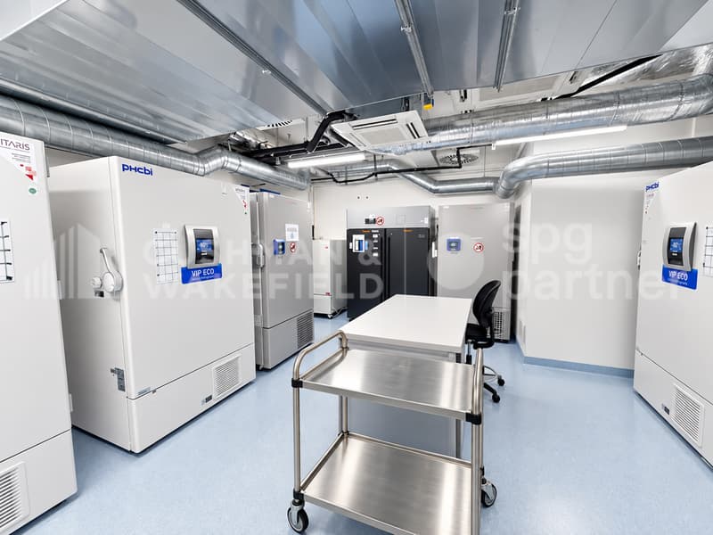 1 500 m² de laboratoires et bureaux à louer près de Genève - CTN 14 (2)