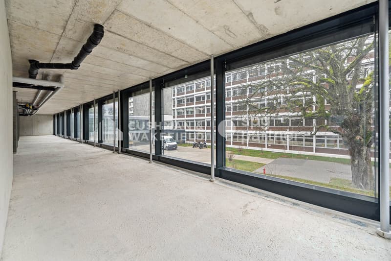 Trembley 12, bureaux aménagés de 154 m² au c?ur d?un parc privé (2)