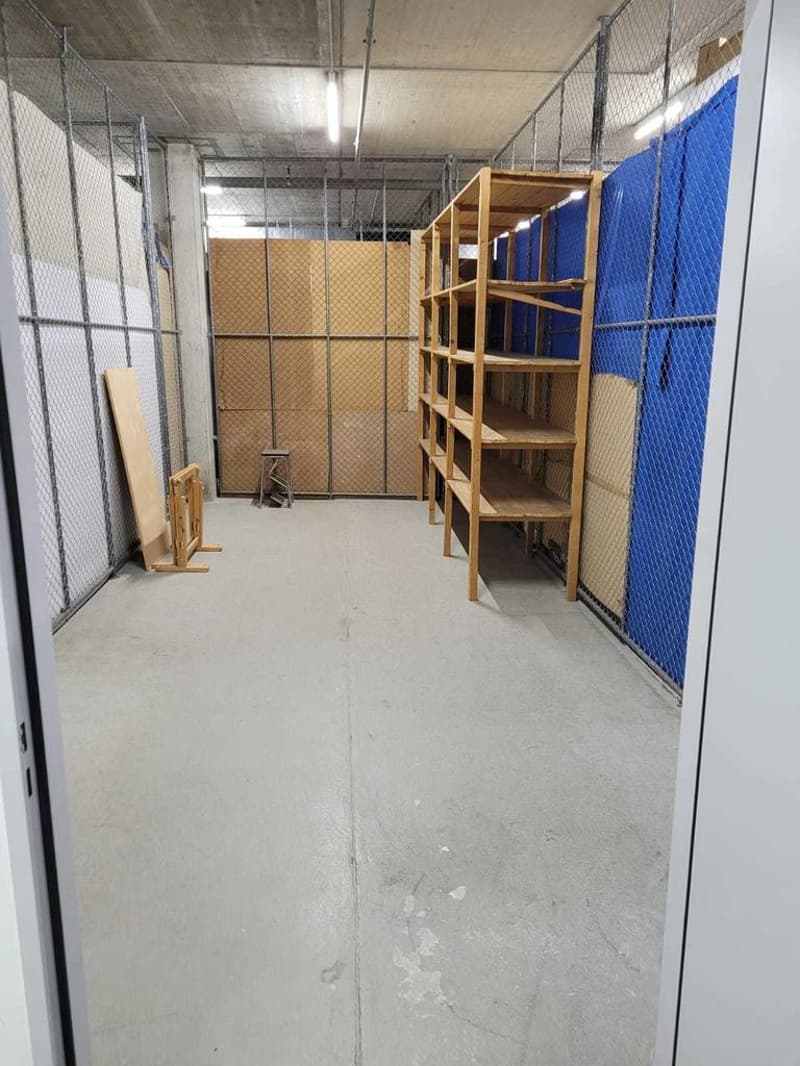 Magazzino con 25.4 m2 in affitto! (2)